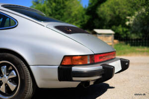 Image 28/42 de Porsche 911 2.7 (1974)