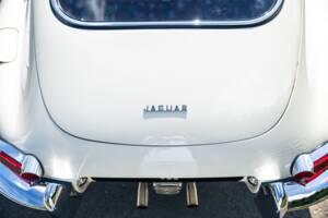 Image 12/50 de Jaguar Type E 3.8 (1963)