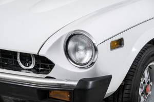 Image 21/50 of FIAT 124 Spider CS1 (1977)