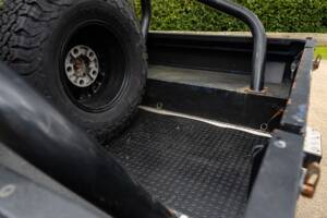 Image 24/43 of Land Rover Defender 90 (2010)