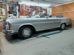 Bild 15/25 von Mercedes-Benz 280 SE (1968)