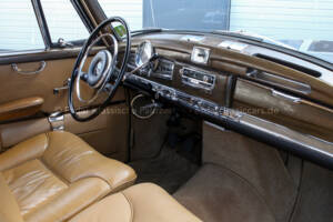 Imagen 9/39 de Mercedes-Benz 300 d (1961)