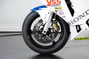 Image 21/50 de Honda DUMMY (2004)