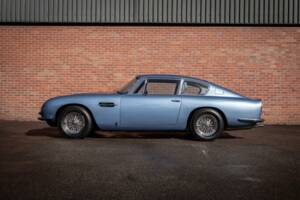 Imagen 2/43 de Aston Martin DB 6 Vantage (1967)