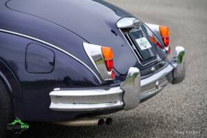 Image 35/42 of Jaguar Mk II 3.8 (1963)
