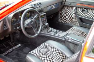 Image 13/22 of Porsche 944 (1982)