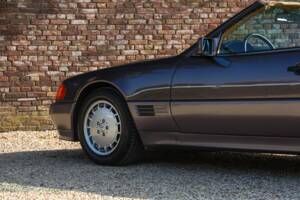 Image 15/50 of Mercedes-Benz 500 SL (1990)