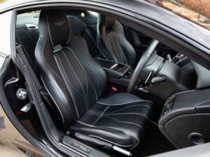 Image 8/94 of Aston Martin DB 9 (2014)