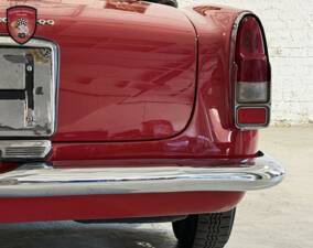 Bild 62/76 von Alfa Romeo 2600 Spider (1964)