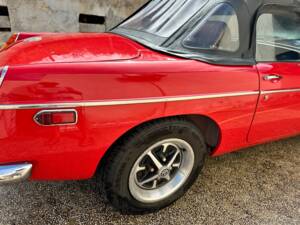 Immagine 37/66 di MG MGB (1977)