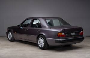 Bild 12/38 von Mercedes-Benz 500 E (1992)