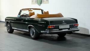 Immagine 21/29 di Mercedes-Benz 280 SE 3,5 (1970)