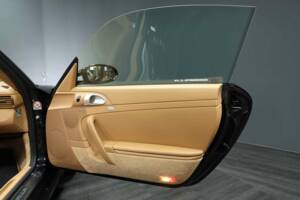 Image 21/30 of Porsche 911 Turbo (2006)