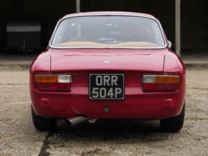 Image 7/49 of Alfa Romeo Giulia 1600 GT Junior (1976)