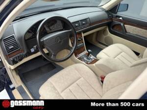 Bild 10/15 von Mercedes-Benz 300 SE (1992)