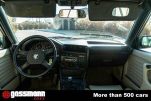 Bild 9/15 von BMW 325i (1986)