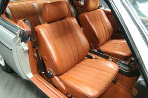 Image 27/50 of Mercedes-Benz 280 CE (1980)