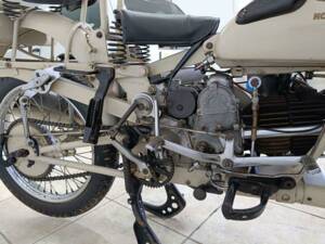 Image 25/36 of Moto Guzzi DUMMY (1976)