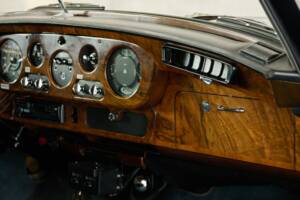 Image 43/50 of Bentley S 3 (1964)