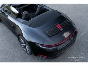 Image 24/44 of Porsche 911 Carrera (2020)