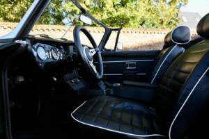 Image 48/50 of MG MGB (1974)