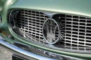 Image 22/75 of Maserati 3500 GT Touring (1961)
