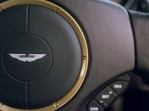 Imagen 48/50 de Aston Martin Vanquish Zagato Shooting Brake (2019)