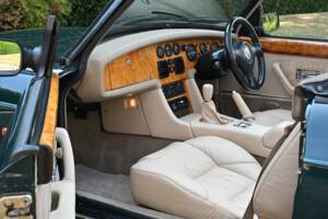 Bild 44/50 von MG RV8 (1995)