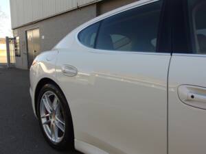 Bild 26/99 von Porsche Panamera Turbo (2009)