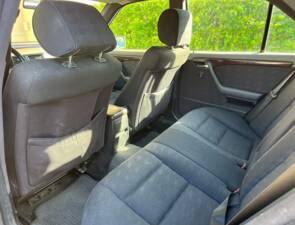 Image 7/11 of Mercedes-Benz C 220 Diesel (1995)