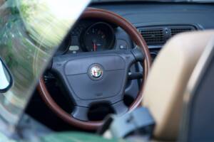 Bild 34/43 von Alfa Romeo Spider 2.0 Twin Spark 16V (1995)