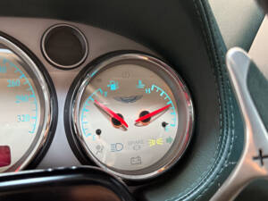Image 42/43 of Aston Martin V12 Vanquish (2003)