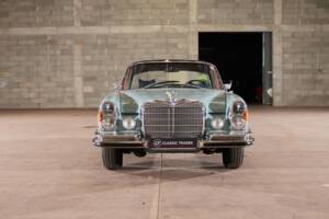 Image 8/91 of Mercedes-Benz 280 SE (1970)