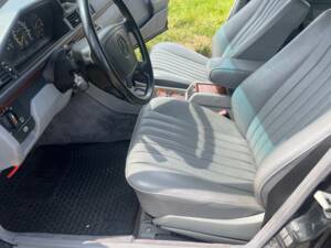 Image 17/81 de Mercedes-Benz 300 TE 4-Matic (1992)