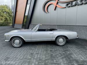 Imagen 2/6 de Mercedes-Benz 280 SL (1968)