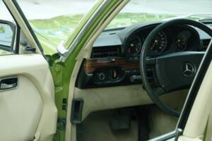 Image 31/50 de Mercedes-Benz 450 SEL 6,9 (1976)