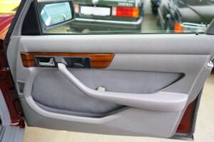 Immagine 22/42 di Mercedes-Benz 500 SEL (1982)