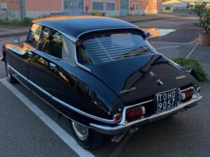Image 5/8 of Citroën DS 23 (1972)
