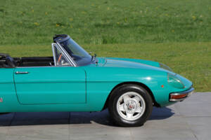 Image 20/50 of Alfa Romeo 1750 Spider Veloce (1969)