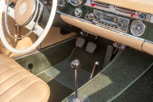 Image 8/30 de Mercedes-Benz 250 SL (1967)