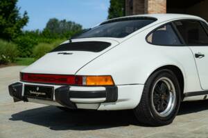 Image 13/50 de Porsche 911 SC 3.0 (1979)