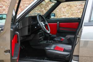 Afbeelding 46/50 van Alfa Romeo 75 3.0 V6 QV (1988)