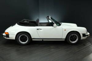 Image 8/30 of Porsche 911 Carrera 3.2 (1986)