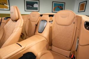Bild 18/51 von Aston Martin DB12 Volante (2024)