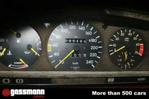 Immagine 6/13 di Mercedes-Benz 500 SEL (1984)