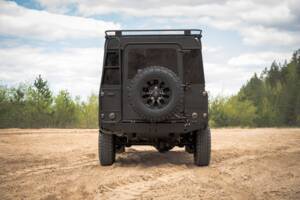 Image 10/41 of Land Rover Defender 110 (1992)