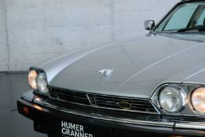 Image 37/47 of Jaguar XJ-SC 5.3 (1987)