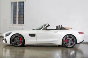 Immagine 2/20 di Mercedes-AMG GT-C Roadster (2018)