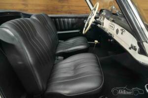 Image 8/19 of Mercedes-Benz 190 SL (1962)