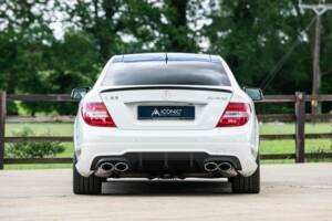 Image 7/33 of Mercedes-Benz C 63 AMG "Edition 507" (2013)
